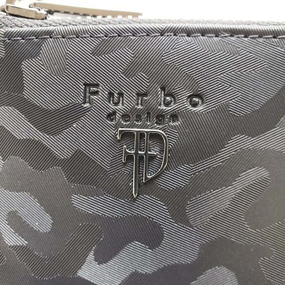 Furbo Design FRB133 Card Wallet with Zipper- Black - Picture 2 of 4